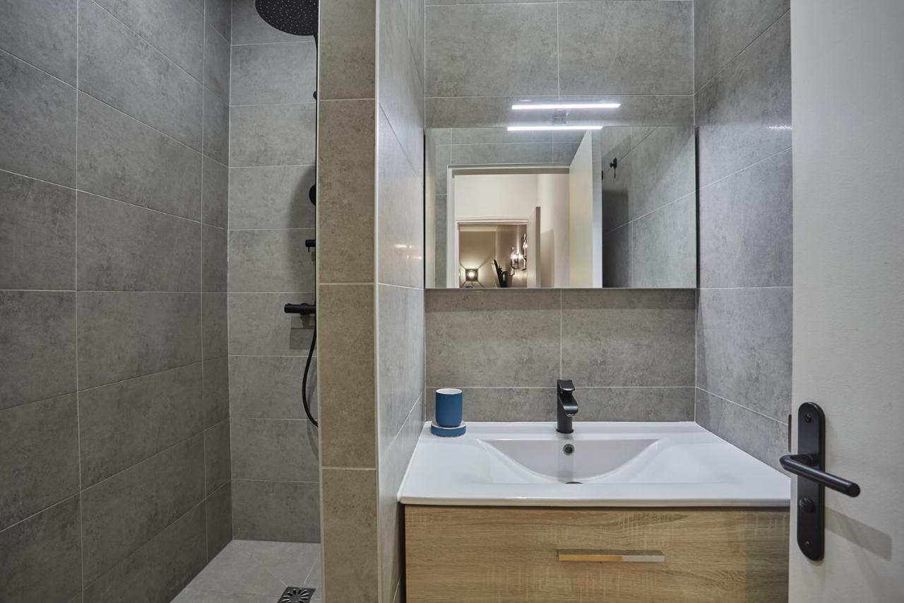 Apartment Center Of Paris By Studio Prestige Exterior foto